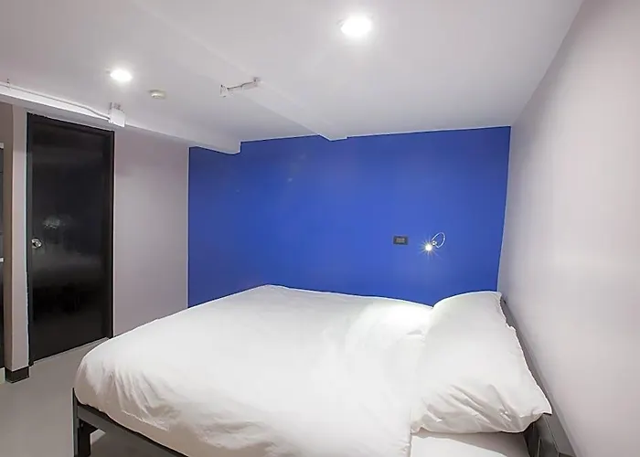 The Blocks Sukhumvit 10 旅馆 *