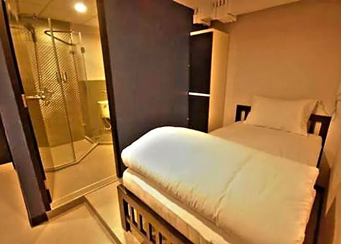 Vandrarhem The Blocks Sukhumvit 10 *