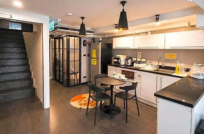 The Blocks Sukhumvit 10 *