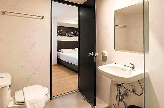 旅馆 The Blocks Sukhumvit 10 *