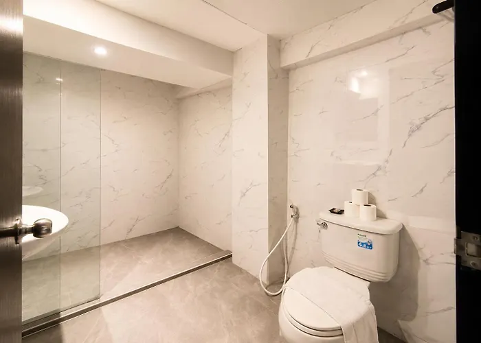 The Blocks Sukhumvit 10 *